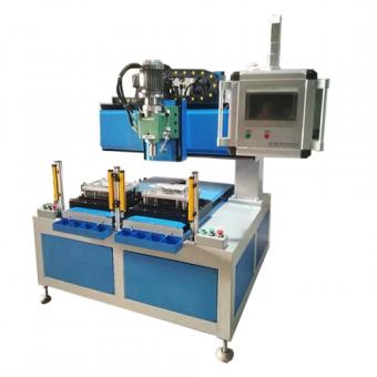 automatic riveting machine